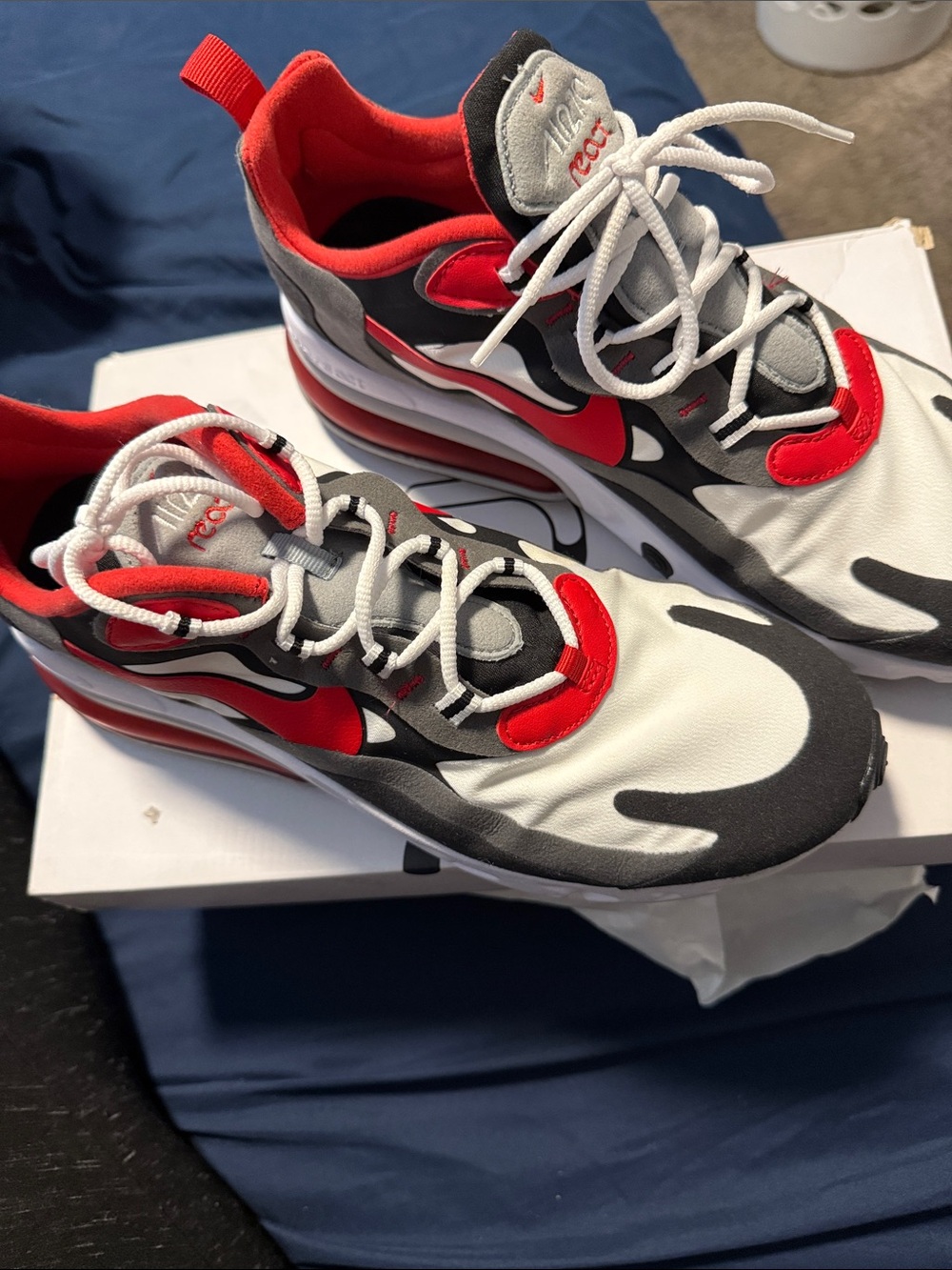Nike Men’s White, Red & Black Wave Air Max 270 React